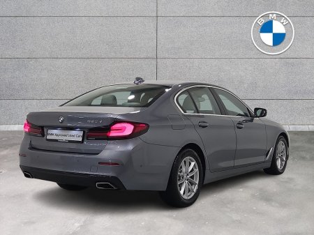 2022 BMW 5 Series 520d SE Saloon €37,950 thumbnail