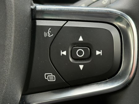 2023 Volvo XC40 - thumbnail 24