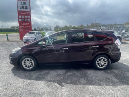 2014 Toyota Prius Alpha - thumbnail 4