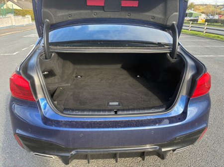 2019 BMW 5 Series - thumbnail 10