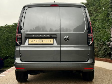 2025 Volkswagen Caddy CARGO ED TDI 122BHP A7F 2 €32,950 thumbnail