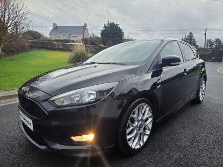 2016 Ford Focus - thumbnail 9