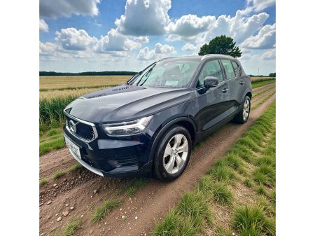 2021 Volvo XC40 D3 (150hp) Momentum Automatic €24,888