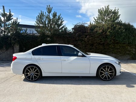 2016 BMW 3 Series - thumbnail 4