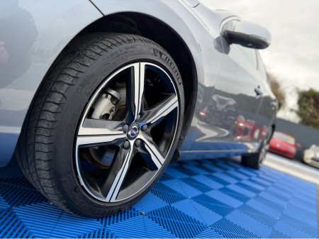 2017 Volvo V60 - thumbnail 11