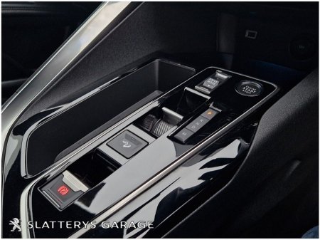 2024 Peugeot 3008 1.5 BlueHDi 130bhp Auto 6.4 GT €34,995 thumbnail