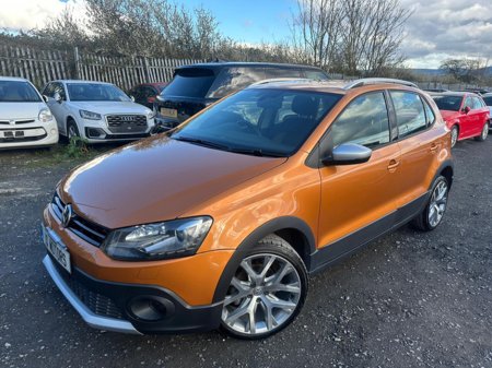 2016 Volkswagen Polo - view 3