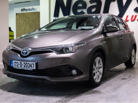 2017 Toyota Auris HYBRID LUNA 4DR AUTO €15,950