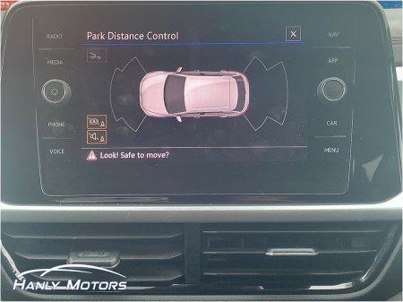 2023 Volkswagen T-Roc LIFE 2.0 TDI MANUAL 6SPEED FWD 116HP 5 €30,950 thumbnail