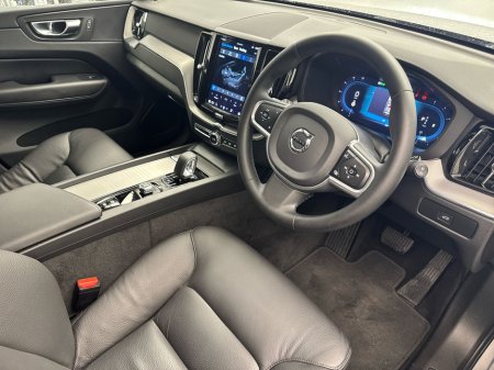 2022 Volvo XC60 - thumbnail 6