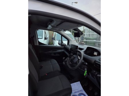 2021 Peugeot Partner - thumbnail 7