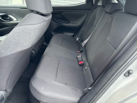 2021 Toyota Yaris - thumbnail 7