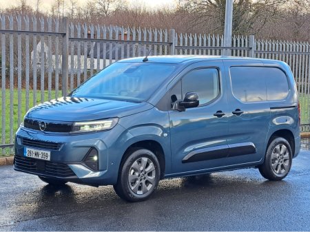 2026 Opel Combo SPORTIVE L1H1 1.5TD 100BHP **TOP SPEC** thumbnail