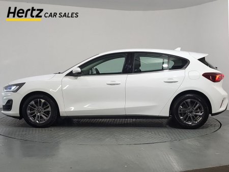 2023 Ford Focus - thumbnail 2