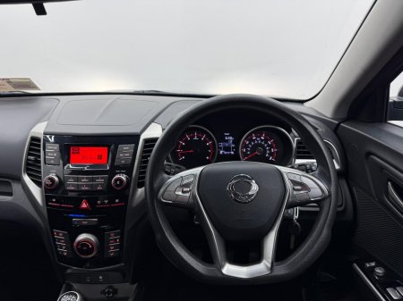 2017 Ssangyong Tivoli 1.6 P Manual ES €6,950