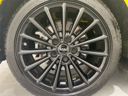 2025 MINI Hatch Cooper E €25,950 thumbnail