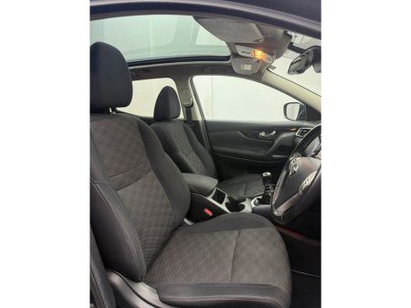 2017 Nissan Qashqai 1.5 DSL SV PREMIUM €14,950 thumbnail