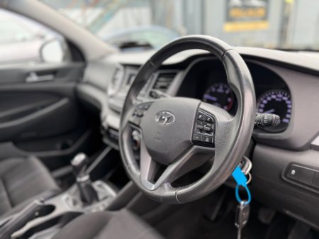 2016 Hyundai Tucson - thumbnail 11