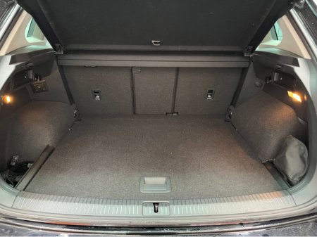 2018 Volkswagen Tiguan - thumbnail 9