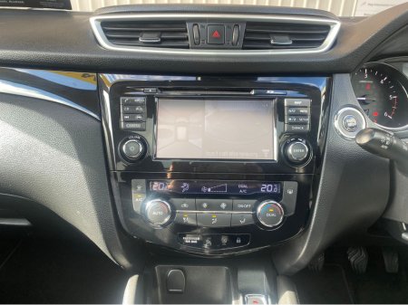 2016 Nissan Qashqai - thumbnail 14