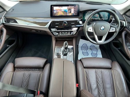 2022 BMW 5 Series 530e LUXURY LINE 2.0 HYBRID // HARMAN/KARDON // 360 VISUAL PARKING ASSIST // BMW INDIVIDUAL HEATED & COOLED SEATS €34,900 thumbnail