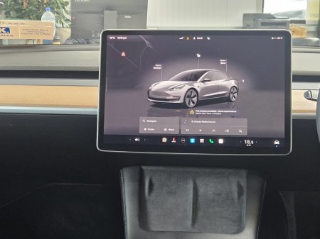 2023 Tesla Model 3 - thumbnail 11