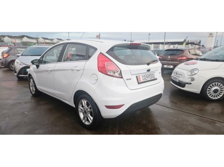 2016 Ford Fiesta ZETEC TURBO 1.0 eco 100 low miles €8,750 thumbnail