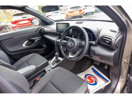 2024 Toyota Yaris Cross - thumbnail 6