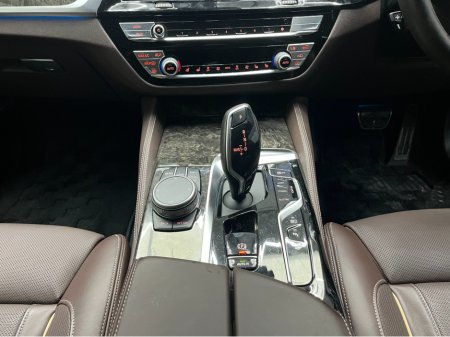 2020 BMW 5 Series - thumbnail 23