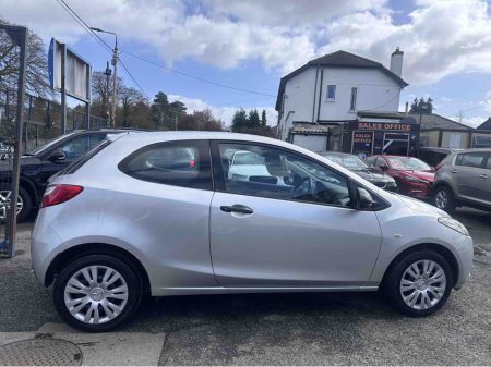 2010 Mazda Mazda2 - thumbnail 6