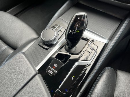 2022 BMW 5 Series - thumbnail 16