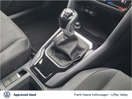 2023 Volkswagen T-Roc STYLE 1.0 TSI 110HP *ONE OWNER* *PETROL BLUE* *JOHANNESBURG ALLOYS* *REAR VIEW CAMERA* *ART VELOUR SEATS* *PCP AVAILABLE* €28,895 thumbnail