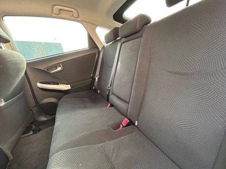 2016 Toyota Prius - thumbnail 10