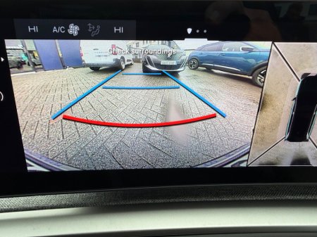 2025 Peugeot 5008 - thumbnail 10