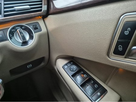 2012 Mercedes-Benz E Class 200 CDI BLUE EFFICIENCY ELEGANCE ECO 4 4DR AUTO €8,900 thumbnail