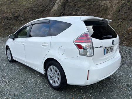 2020 Toyota Prius - thumbnail 4