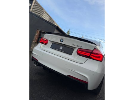 2017 BMW 3 Series - thumbnail 7