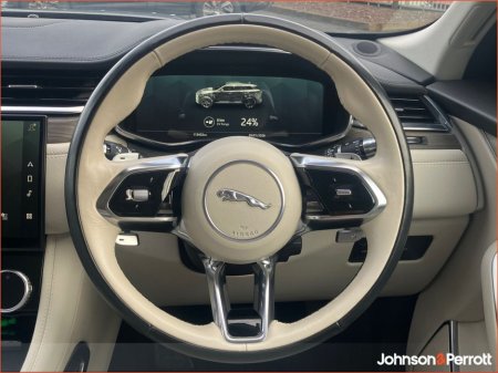 2022 Jaguar F-Pace 2.0 I4 PHEV 404 PS AWD Auto S €42,900 thumbnail