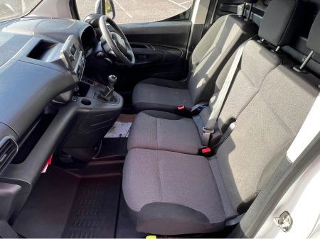 2021 Citroen Berlingo LX 1.5 BLUEHDI 75 S&S 650KG M €10,900 thumbnail