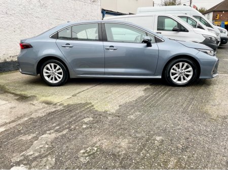 2024 Toyota Corolla LUNA SALOON 4DR AUTO 1.8 PETROL/ELECTRIC SELF CHARGING HYBRID €27,950 thumbnail