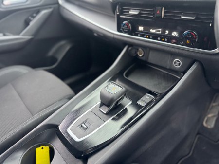 2021 Nissan Qashqai - thumbnail 10