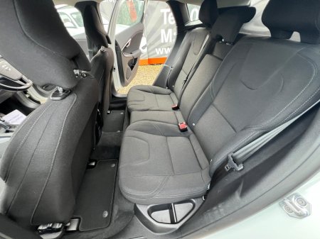 2016 Volvo V40 //STUNNING V40///AUTO//NEW NCT//IMMACULATE// €14,950 thumbnail