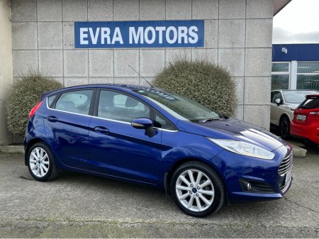 2016 Ford Fiesta - thumbnail 3