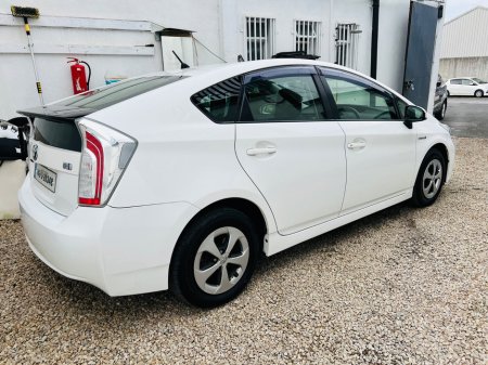 2014 Toyota Prius - thumbnail 6