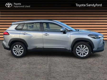 2025 Toyota Corolla Cross - thumbnail 3