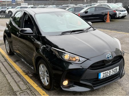 2023 Toyota Yaris - thumbnail 5