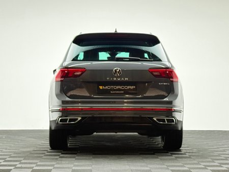 2023 Volkswagen Tiguan R-LINE TSI DSG €31,990 thumbnail