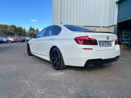 2016 BMW 5 Series - thumbnail 5