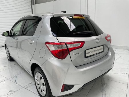 2019 Toyota Yaris - thumbnail 3