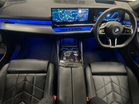 2025 BMW i5 - thumbnail 4